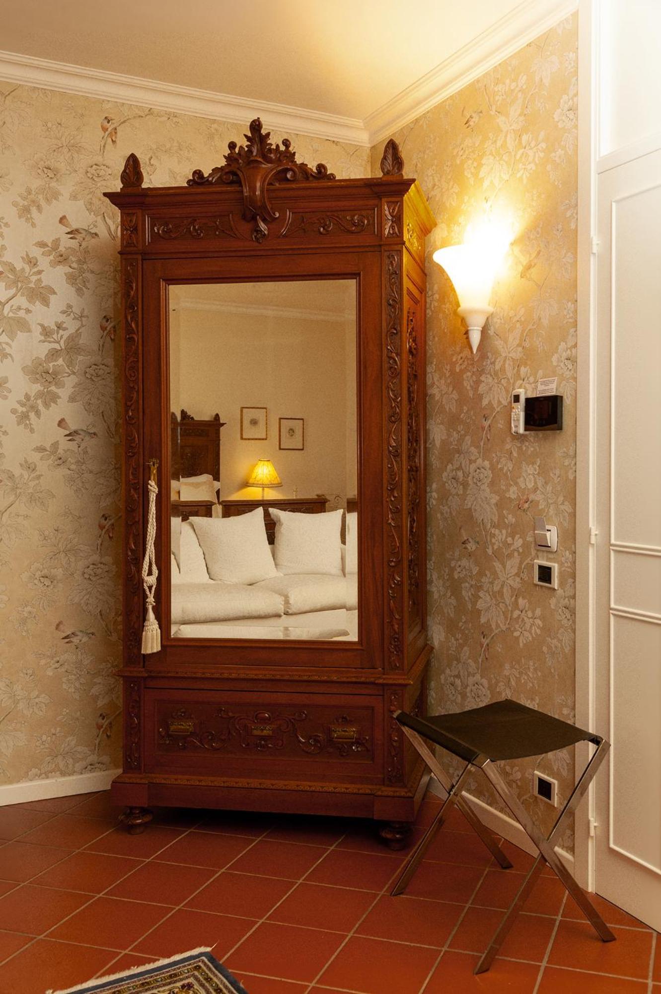 Residenza Ambrogi Luxury Suites Urbino Exterior foto