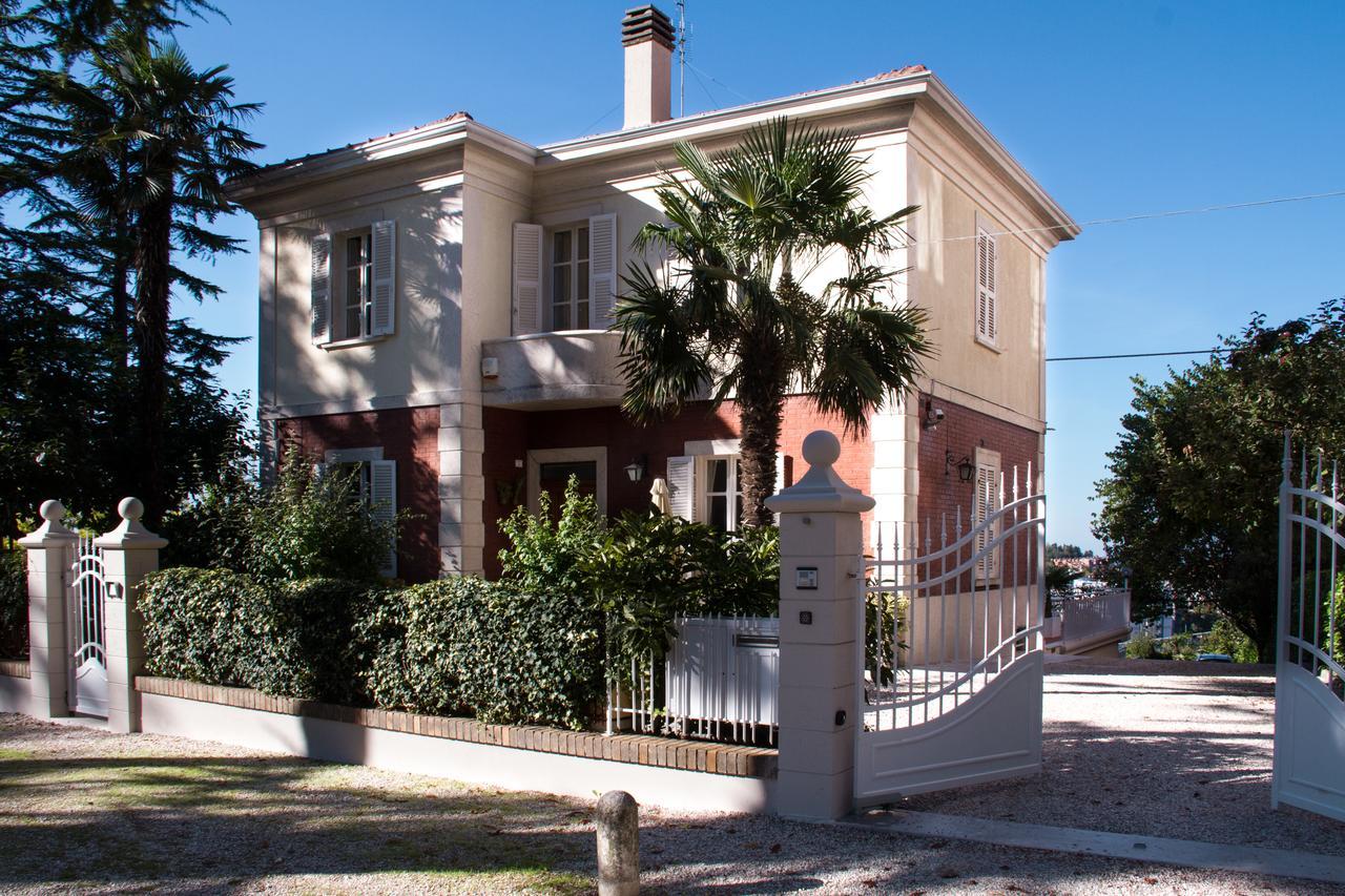 Residenza Ambrogi Luxury Suites Urbino Exterior foto