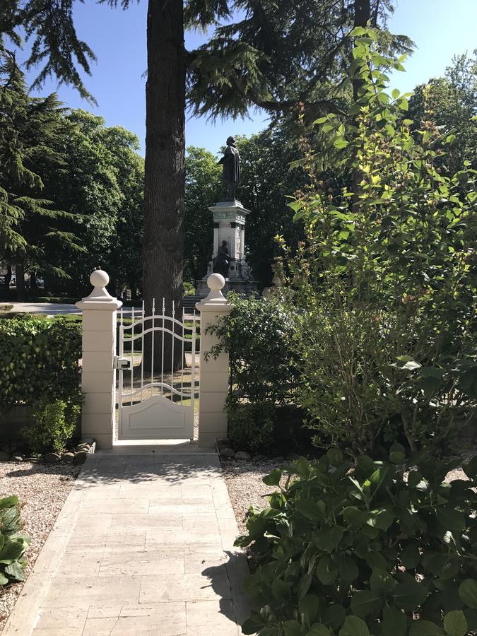 Residenza Ambrogi Luxury Suites Urbino Exterior foto
